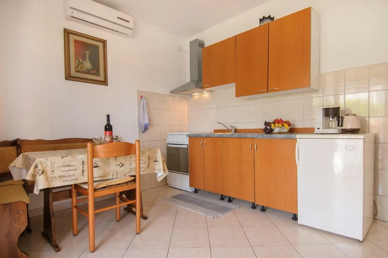 Apartments Nives Porec 0*,